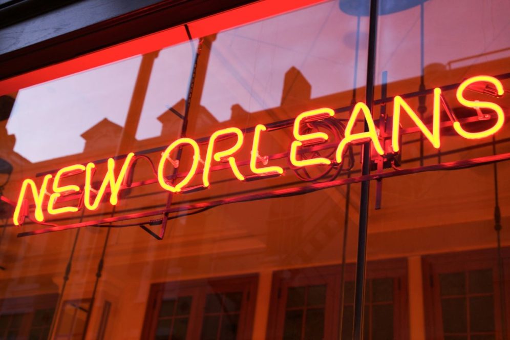 neon new orleans sign